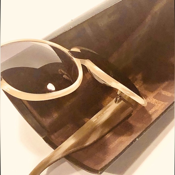 FENDI Sunglasses & Logo Case - Picture 2 of 12